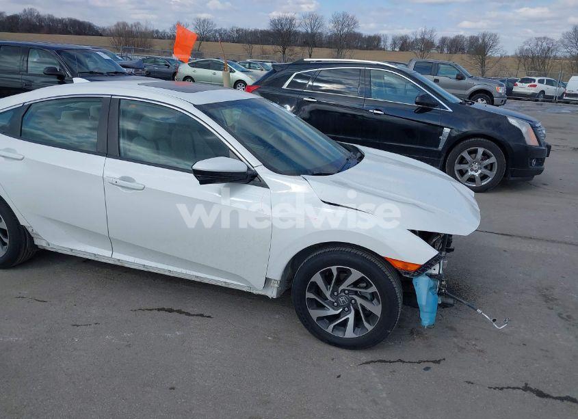 Photo 18 of 2018 Honda Civic EX (VIN 19XFC2F73JE015716)