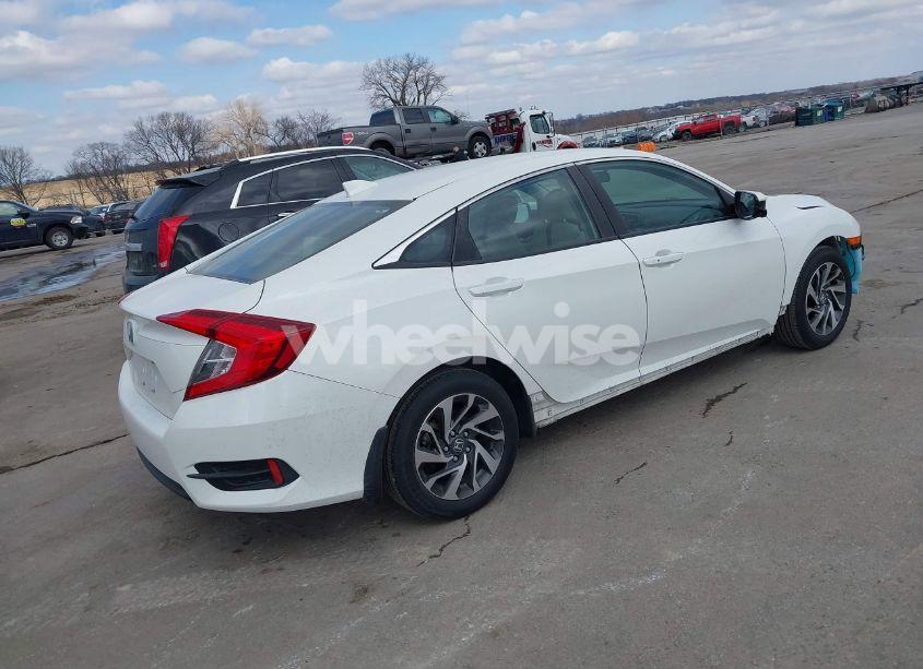 Photo 4 of 2018 Honda Civic EX (VIN 19XFC2F73JE015716)