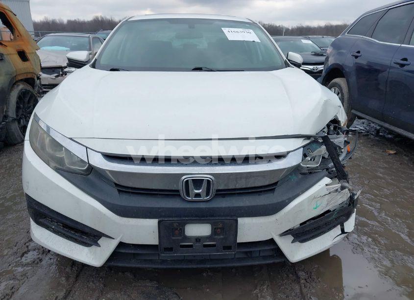 Photo 12 of 2018 Honda Civic EX (VIN 19XFC2F73JE024593)