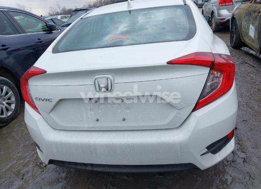Photo 16 of 2018 Honda Civic EX (VIN 19XFC2F73JE024593)