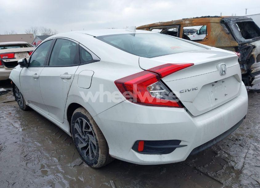 Photo 3 of 2018 Honda Civic EX (VIN 19XFC2F73JE024593)