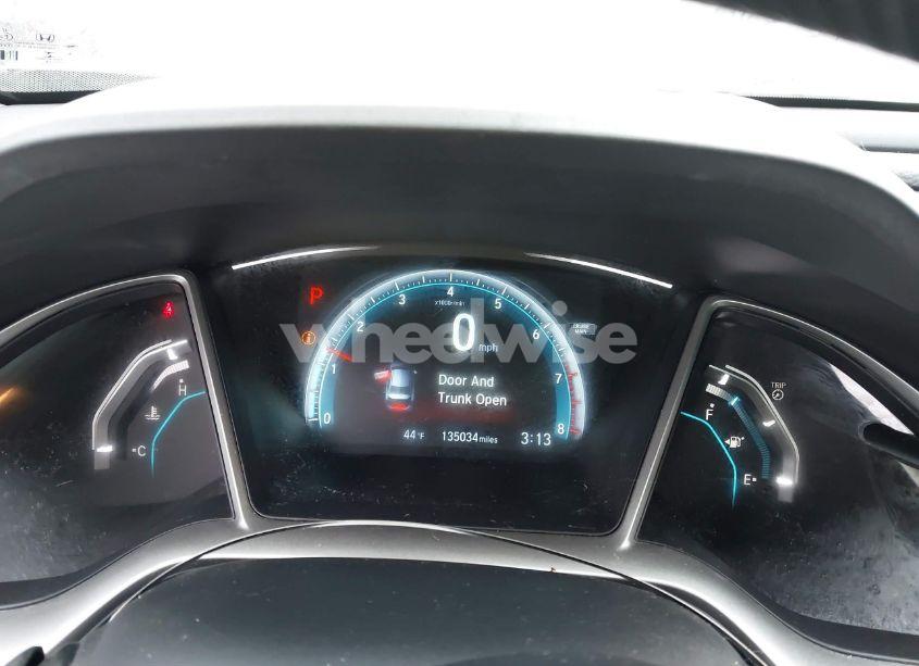 Photo 7 of 2018 Honda Civic EX (VIN 19XFC2F73JE024593)