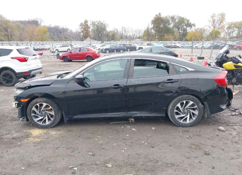 Photo 13 of 2016 Honda Civic EX (VIN 19XFC2F74GE011697)