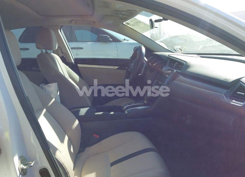 Photo 5 of 2016 Honda Civic EX (VIN 19XFC2F74GE079871)