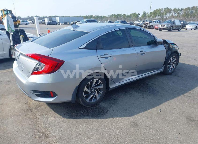 Photo 4 of 2017 Honda Civic EX (VIN 19XFC2F74HE051330)