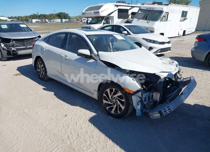 2017 Honda Civic EX (VIN 19XFC2F74HE064322) main photo