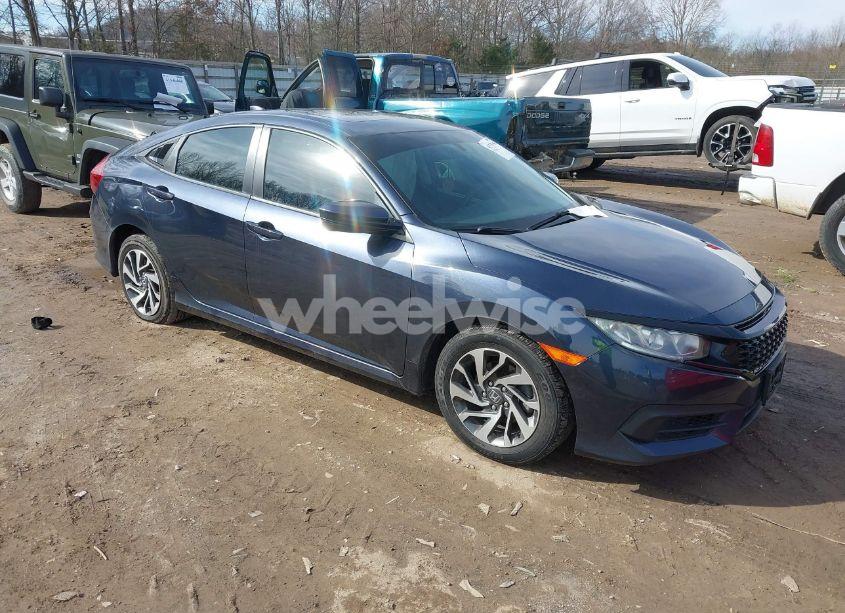 2017 Honda Civic EX (VIN 19XFC2F74HE072730) main photo
