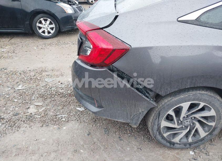 Photo 6 of 2017 Honda Civic EX (VIN 19XFC2F74HE077197)
