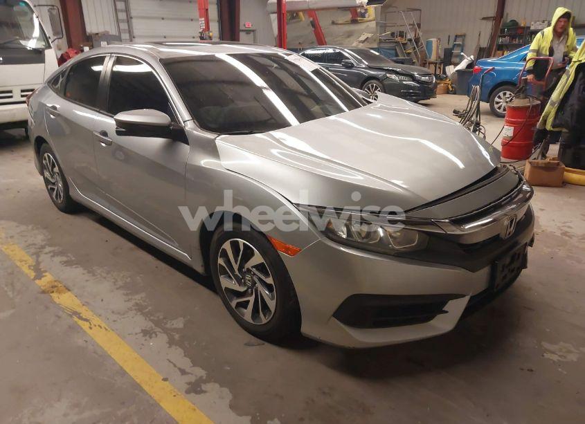 2017 Honda Civic EX (VIN 19XFC2F74HE232587) main photo