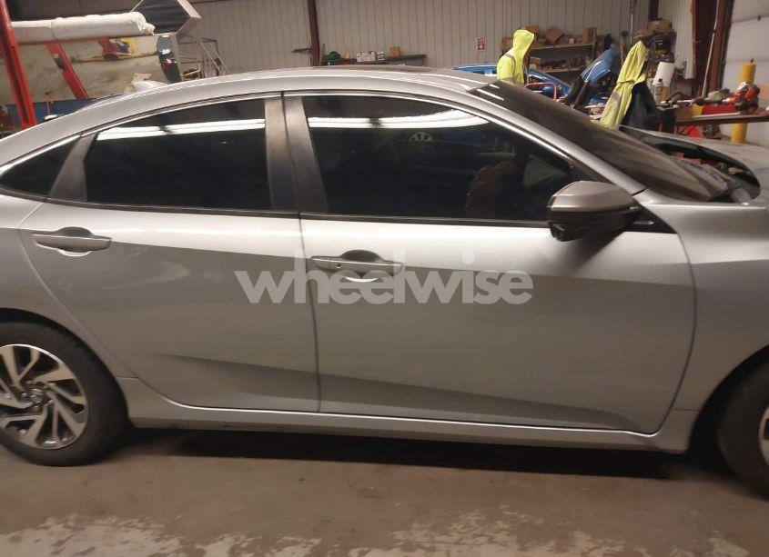 Photo 13 of 2017 Honda Civic EX (VIN 19XFC2F74HE232587)