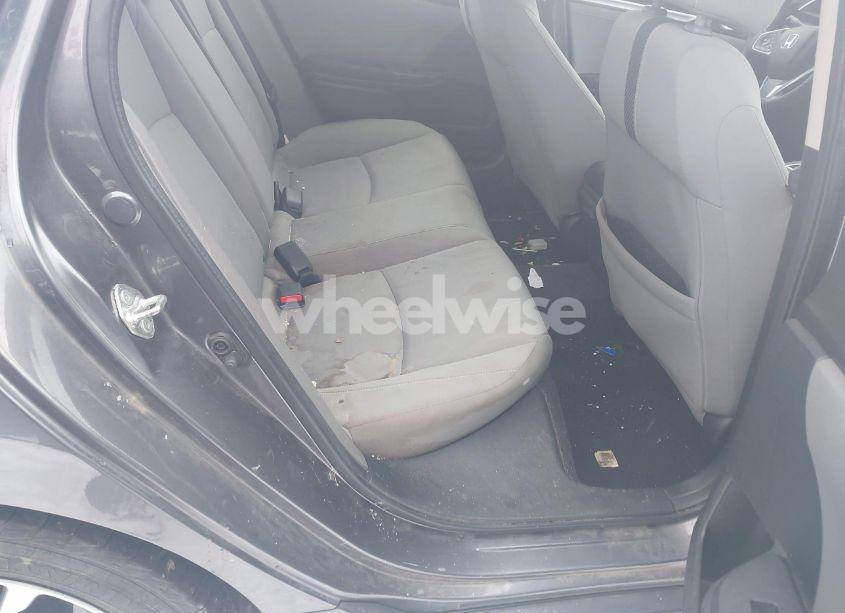 Photo 8 of 2018 Honda Civic EX (VIN 19XFC2F74JE002523)