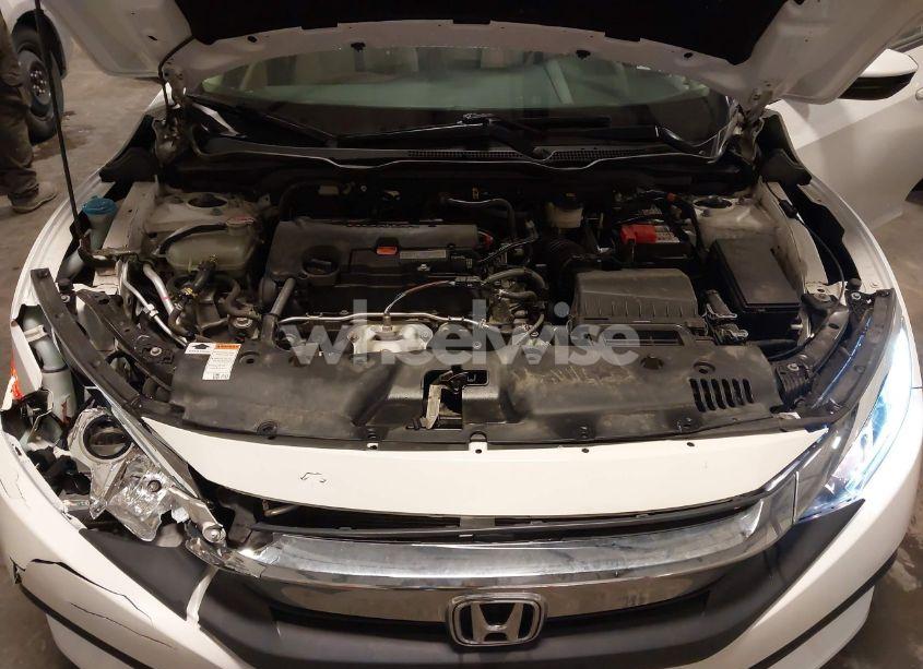 Photo 10 of 2018 Honda Civic EX (VIN 19XFC2F74JE005647)