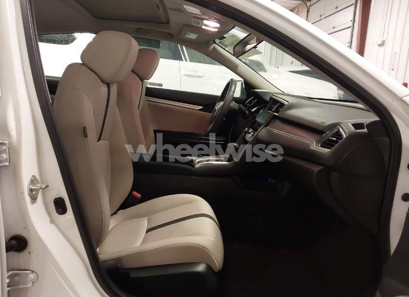 Photo 5 of 2018 Honda Civic EX (VIN 19XFC2F74JE005647)