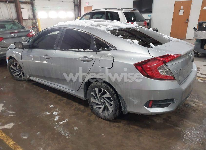 Photo 3 of 2018 Honda Civic EX (VIN 19XFC2F74JE007057)