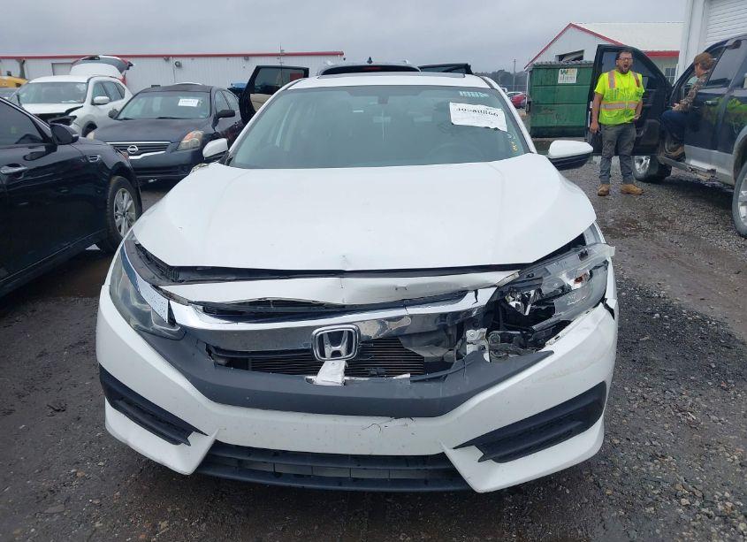 Photo 12 of 2018 Honda Civic EX (VIN 19XFC2F74JE039118)