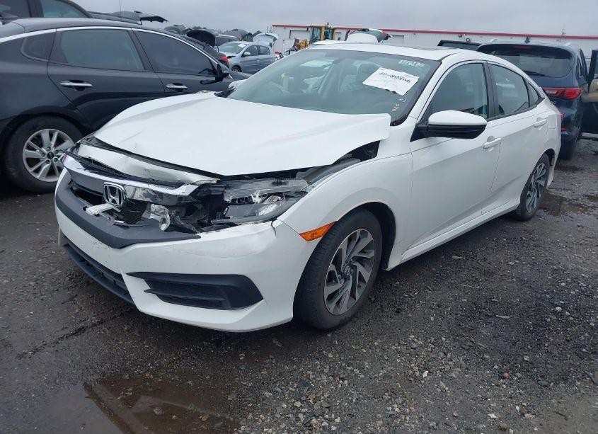 Photo 2 of 2018 Honda Civic EX (VIN 19XFC2F74JE039118)
