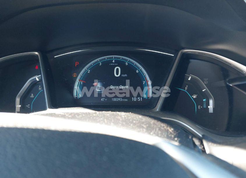 Photo 7 of 2018 Honda Civic EX (VIN 19XFC2F74JE043654)