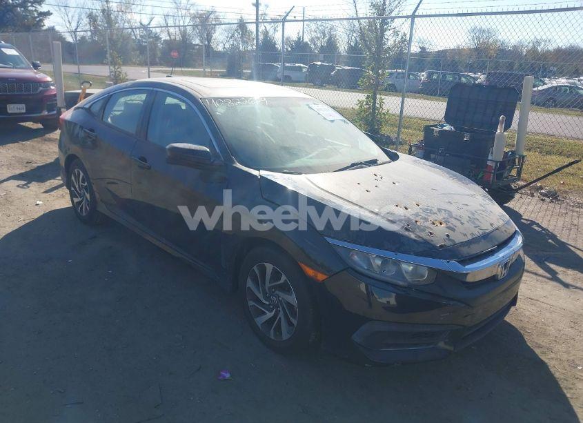 2017 Honda Civic EX (VIN 19XFC2F75HE002184) main photo