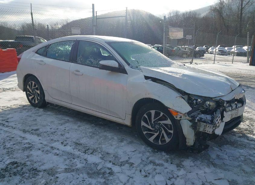 2017 Honda Civic EX (VIN 19XFC2F75HE009183) main photo