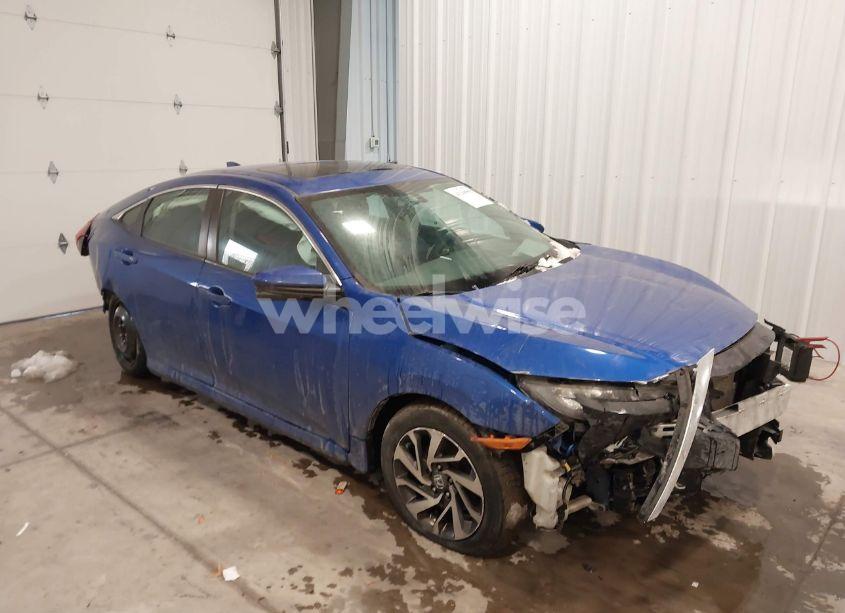 2017 Honda Civic EX (VIN 19XFC2F75HE028705) main photo