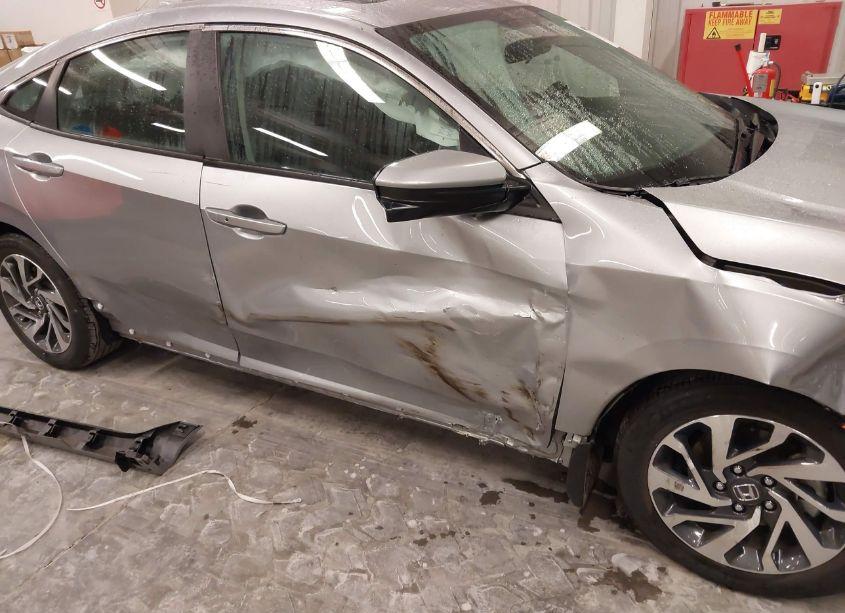 Photo 18 of 2017 Honda Civic EX (VIN 19XFC2F75HE033712)