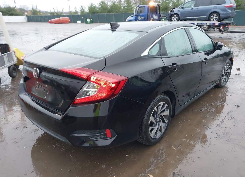 Photo 4 of 2018 Honda Civic EX (VIN 19XFC2F75JE023574)