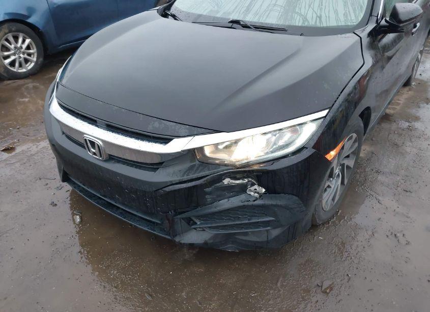 Photo 6 of 2018 Honda Civic EX (VIN 19XFC2F75JE023574)