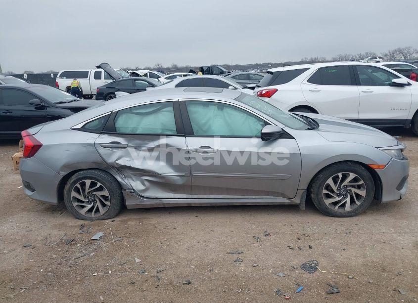 Photo 13 of 2017 Honda Civic EX (VIN 19XFC2F76HE009368)