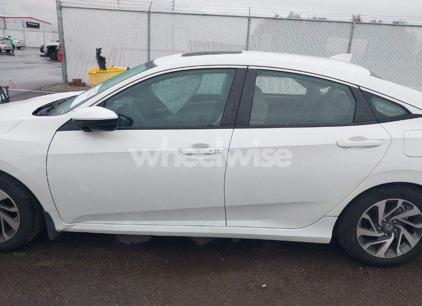 Photo 14 of 2017 Honda Civic EX (VIN 19XFC2F76HE014182)