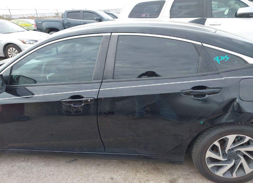 Photo 14 of 2017 Honda Civic EX (VIN 19XFC2F76HE018409)