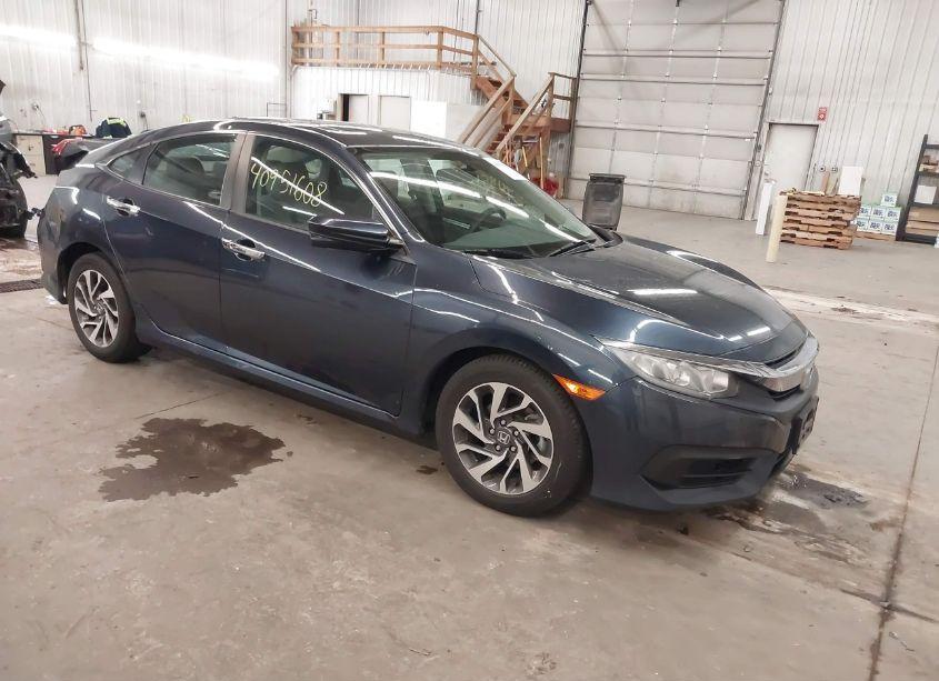 2017 Honda Civic EX (VIN 19XFC2F76HE020127) main photo