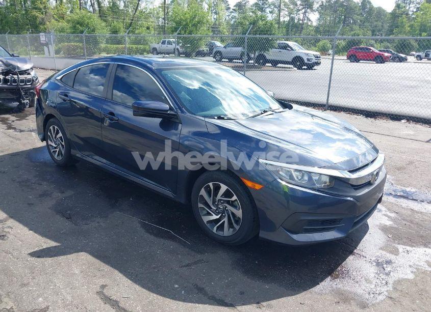 2017 Honda Civic EX (VIN 19XFC2F76HE034626) main photo