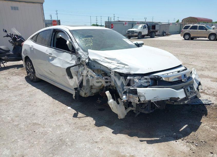 2017 Honda Civic EX (VIN 19XFC2F76HE051734) main photo