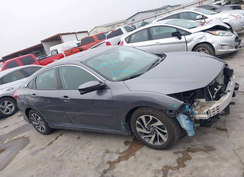 Photo 14 of 2018 Honda Civic EX (VIN 19XFC2F76JE002121)