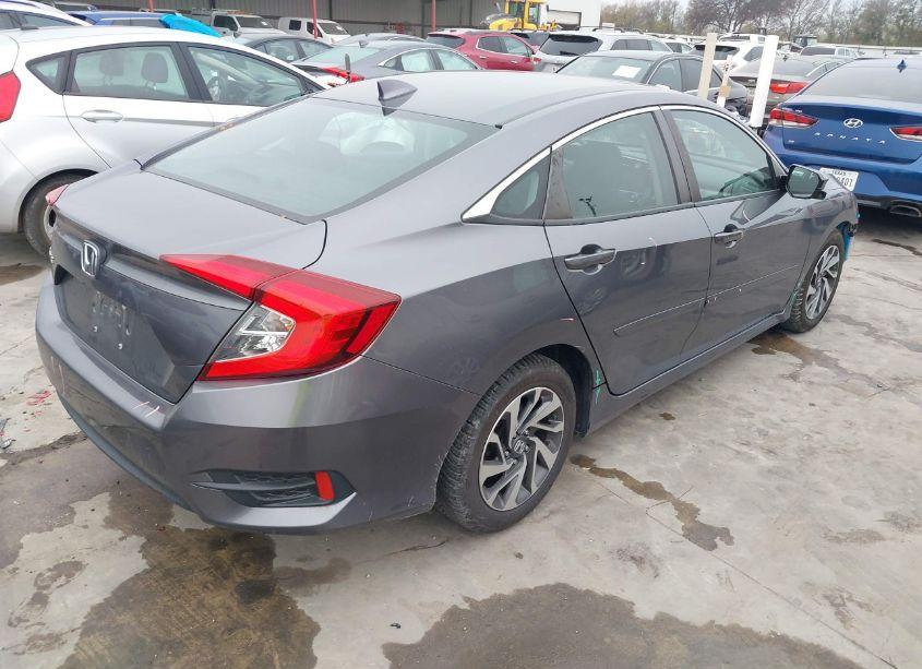 Photo 4 of 2018 Honda Civic EX (VIN 19XFC2F76JE002121)