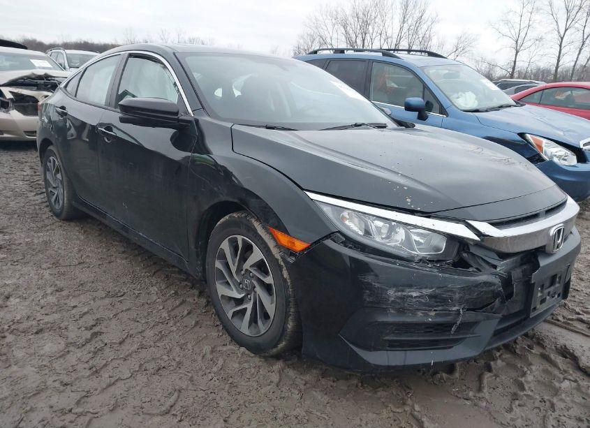 2018 Honda Civic EX (VIN 19XFC2F76JE018996) main photo