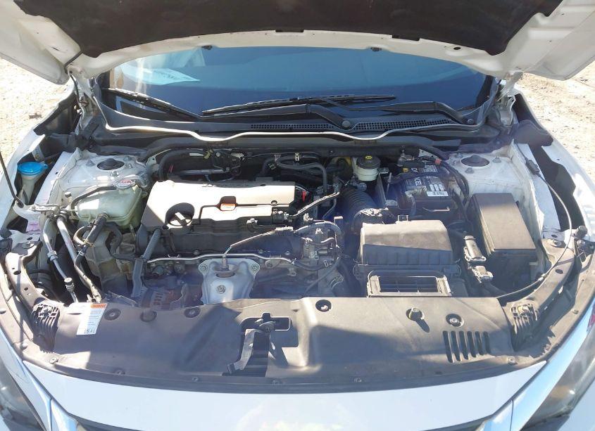 Photo 10 of 2018 Honda Civic EX (VIN 19XFC2F76JE032557)