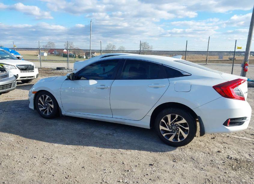 Photo 14 of 2018 Honda Civic EX (VIN 19XFC2F76JE032557)