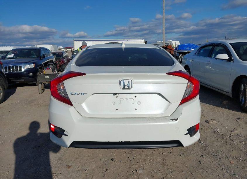 Photo 16 of 2018 Honda Civic EX (VIN 19XFC2F76JE032557)