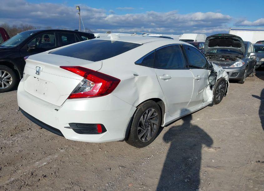 Photo 4 of 2018 Honda Civic EX (VIN 19XFC2F76JE032557)