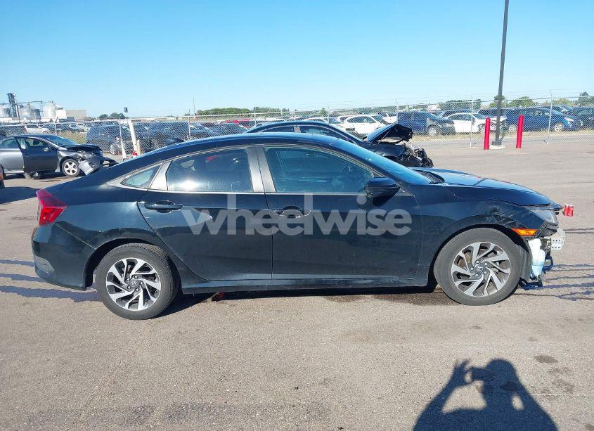 Photo 14 of 2018 Honda Civic EX (VIN 19XFC2F76JE039444)