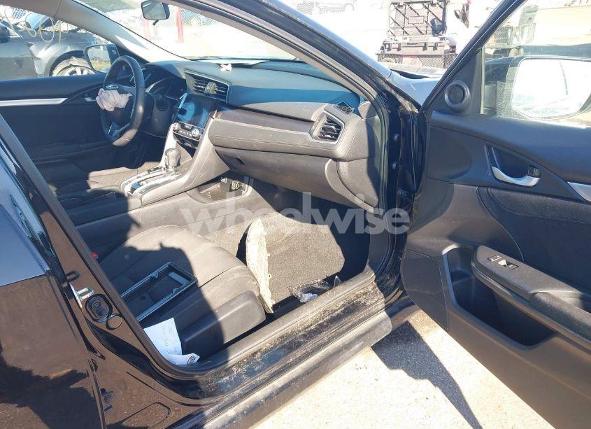 Photo 5 of 2018 Honda Civic EX (VIN 19XFC2F76JE039444)