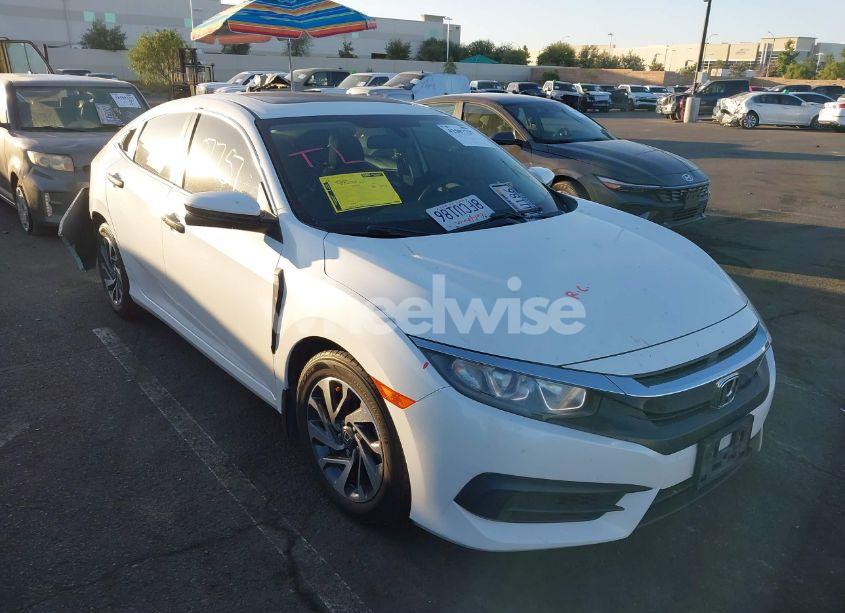 2018 Honda Civic EX (VIN 19XFC2F76JE206921) main photo