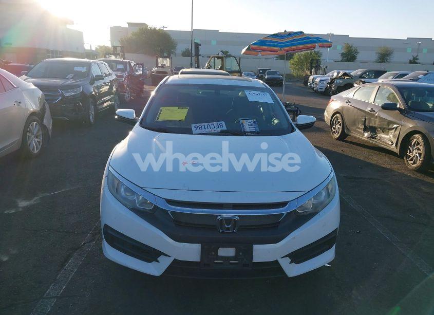 Photo 13 of 2018 Honda Civic EX (VIN 19XFC2F76JE206921)