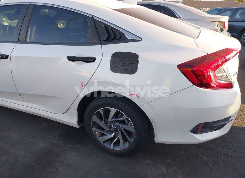 Photo 20 of 2018 Honda Civic EX (VIN 19XFC2F76JE206921)