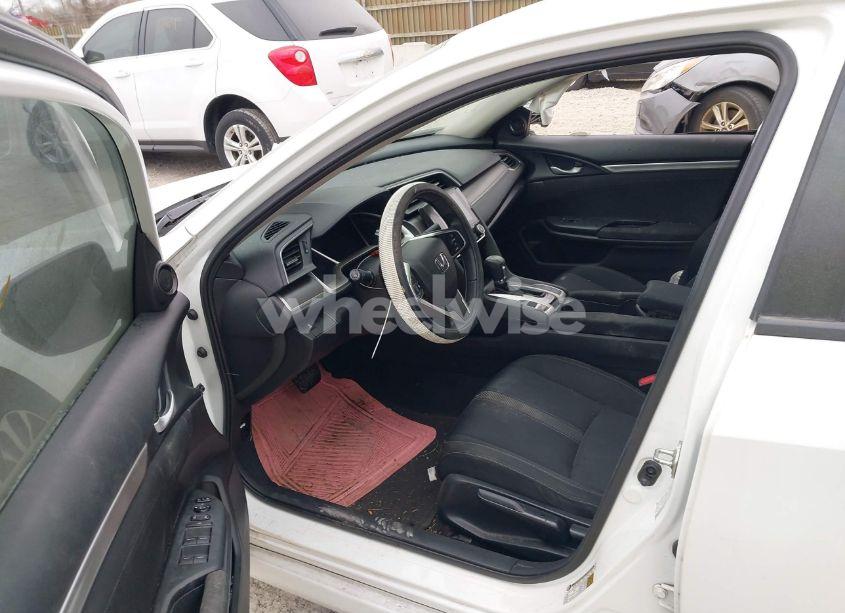 Photo 5 of 2018 Honda Civic EX (VIN 19XFC2F76JE207843)