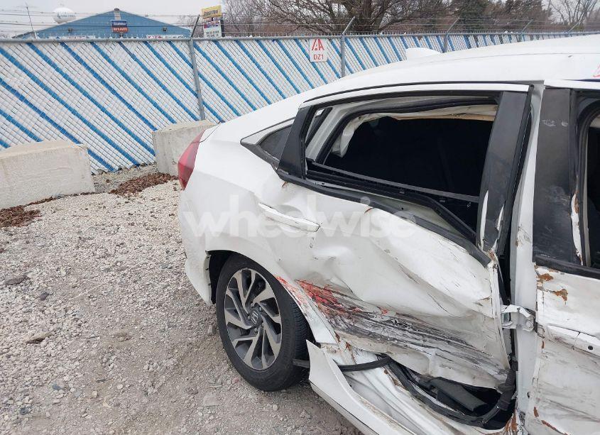 Photo 6 of 2018 Honda Civic EX (VIN 19XFC2F76JE207843)