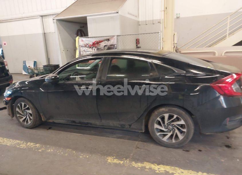 Photo 14 of 2016 Honda Civic EX (VIN 19XFC2F77GE010205)