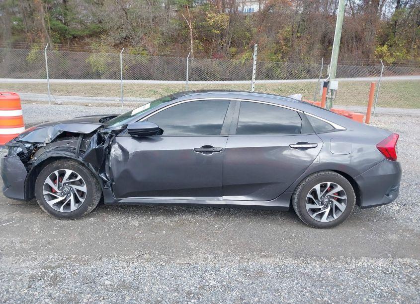 Photo 14 of 2017 Honda Civic EX (VIN 19XFC2F77HE006088)