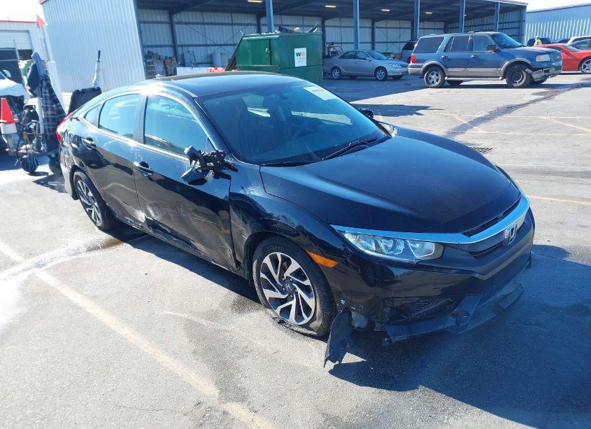 2017 Honda Civic EX (VIN 19XFC2F77HE018077) main photo
